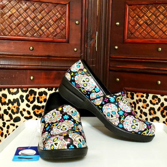 Spring Step Shoes - Spring Step Sugar Skull Clogs, NWOT